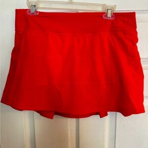 Lululemon Pace Rival mid rise skirt - Carnation Red
size 10 
15” tall